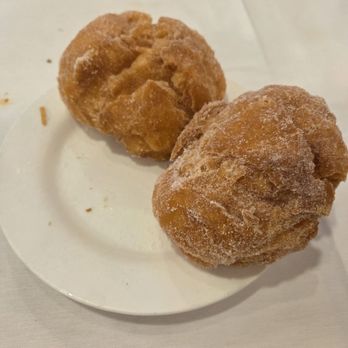 Peony Seafood Restaurant - Deep Fried Donut. It's pronounced "Sa yong," I think. Anyways, I love it but it's not something you should eat every day. - Dim Sum Near Me - Oakland, California Peony Seafood Restaurant - Deep Fried Donut. It's pronounced "Sa yong," I think. Anyways, I love it but it's not something you should eat every day. - Dim Sum Near Me - Oakland, California