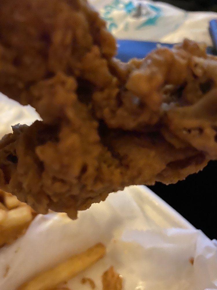 SHARK’S FISH & CHICKEN Updated October 2024 16 Sauk Plz, Sauk Village, Illinois Chicken