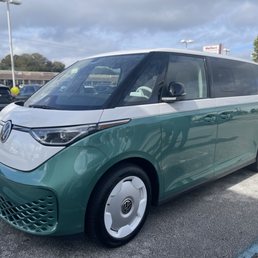 2025 ID Buzz 1st Edition 4 Motion Mahi Green