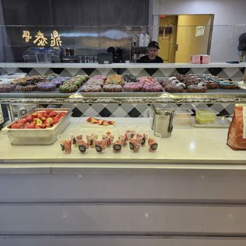 Devil & Angel Desserts - Their doughnuts and croffle - Ice Cream & Frozen Yogurt Near Me - Glendale, California Devil & Angel Desserts - Their doughnuts and croffle - Ice Cream & Frozen Yogurt Near Me - Glendale, California