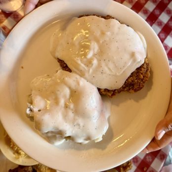 The Loveless Cafe - Chicken fried steak and mashed potatoes with white gravy - Breakfast & Brunch Near Me - Nashville, Tennessee The Loveless Cafe - Chicken fried steak and mashed potatoes with white gravy - Breakfast & Brunch Near Me - Nashville, Tennessee