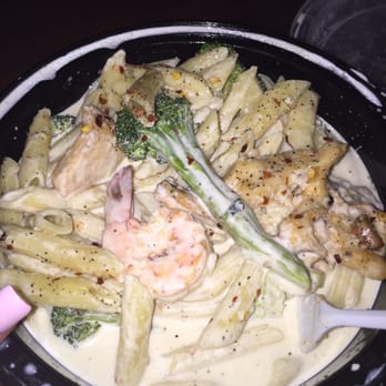 Sofia's Pizza - " Broccoli Ala Romano " Penne pasta with sauteed shrimp, broccoli and chicken in a cream sauce - Pizza Near Me - South Ozone Park, New York Sofia's Pizza - " Broccoli Ala Romano " Penne pasta with sauteed shrimp, broccoli and chicken in a cream sauce - Pizza Near Me - South Ozone Park, New York