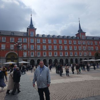 Chocolatería San Ginés - Chocolatiers & Shops Near Me - Madrid, M