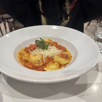 La Bohème - Raviolis printanier - Pizza Near Me - Hoboken, New Jersey