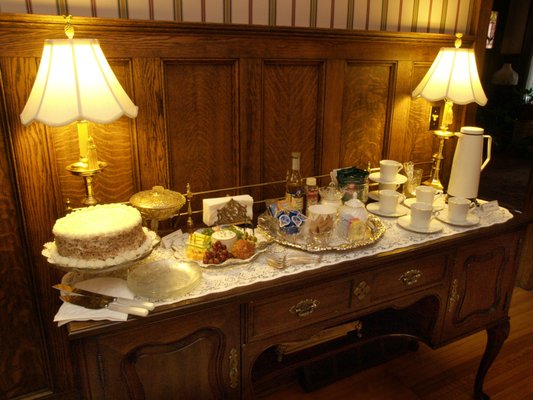 Brass Pineapple Inn by null