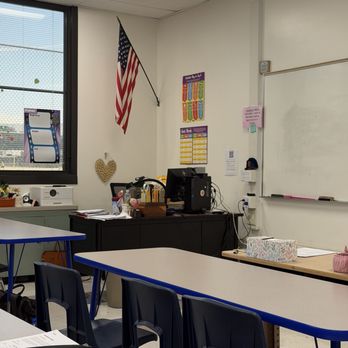 Burbank Adult School - Classroom - Adult Education Near Me - Burbank, California Burbank Adult School - Classroom - Adult Education Near Me - Burbank, California