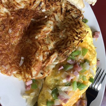Spring Street Tavern - The Denver Omelette - Dive Bars Near Me - Minneapolis, Minnesota Spring Street Tavern - The Denver Omelette - Dive Bars Near Me - Minneapolis, Minnesota