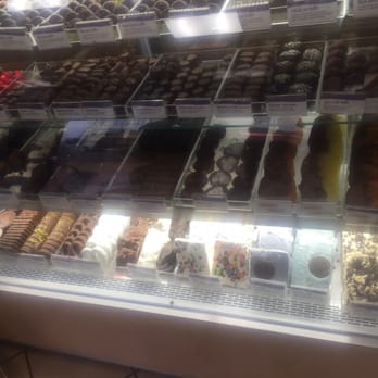 Rocky Mountain Chocolate Factory, Citadel Outlets - Chocolate covered items - Chocolatiers & Shops Near Me - Commerce, California Rocky Mountain Chocolate Factory, Citadel Outlets - Chocolate covered items - Chocolatiers & Shops Near Me - Commerce, California