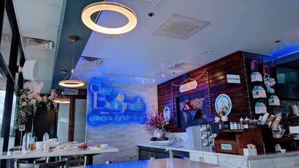 Chez Beignets Quan Ong Tre by null