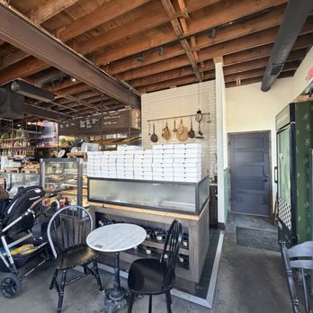 Due Focacceria - Cocktail Bars Near Me - Saint Paul, Minnesota
