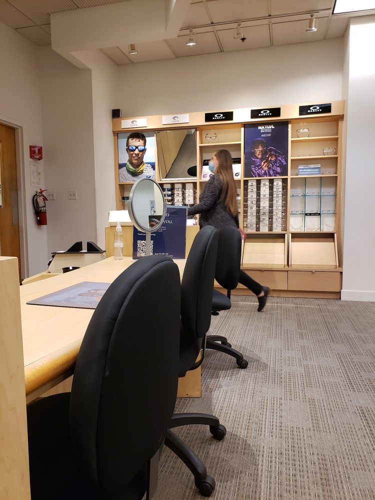 LENSCRAFTERS Updated April 2024 30 Reviews 8501 W Bowles Ave