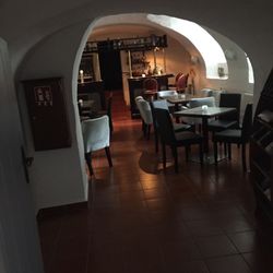 Parkhotel Schloss Meisdorf - Schlosskeller - Café & Bar