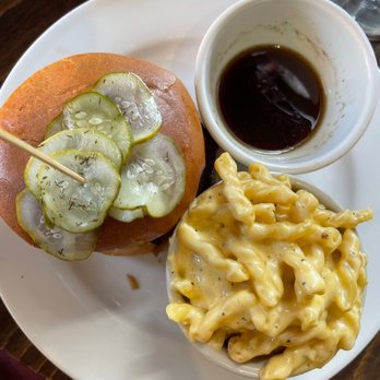 6th And Vine - New American Near Me - Winston-Salem, North Carolina