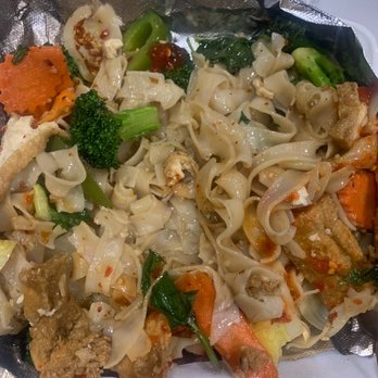 Thai Basil - This is supposed to be drunken noodles but this is just pale noodles and vegetables - Thai Near Me - Tempe, Arizona Thai Basil - This is supposed to be drunken noodles but this is just pale noodles and vegetables - Thai Near Me - Tempe, Arizona