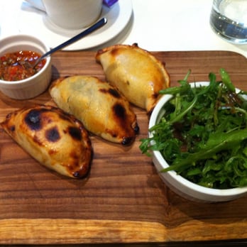 Clasico Argentino - Lunch special is a trio of empanadas with green salad and dessert. - Argentine Near Me - Paris, 75 Clasico Argentino - Lunch special is a trio of empanadas with green salad and dessert. - Argentine Near Me - Paris, 75