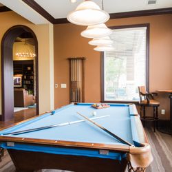 Oxford at Country Club - Pool Table