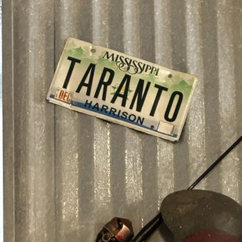 Taranto's Crawfish - Cute decor - Seafood Near Me - Biloxi, Mississippi
