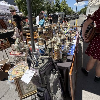 Reno Antique Faire - Lots to browse through - Flea Markets Near Me - Reno, Nevada Reno Antique Faire - Lots to browse through - Flea Markets Near Me - Reno, Nevada
