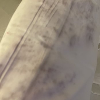 Hotel Jefe - Stained pillow cases room 221 - Hotels Near Me - North Las Vegas, Nevada