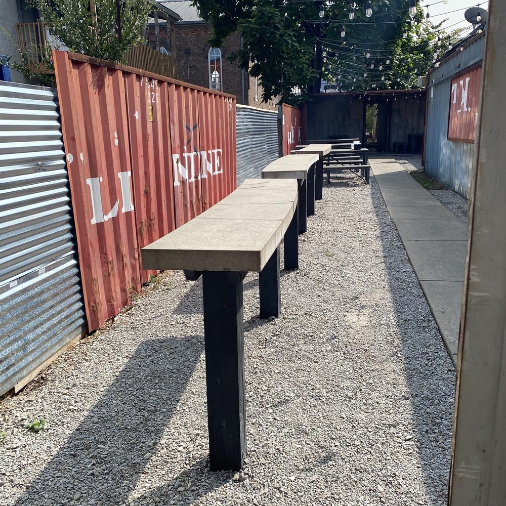 Royals Hot Chicken - Outdoor counter dining is available - American Near Me - Louisville, Kentucky Royals Hot Chicken - Outdoor counter dining is available - American Near Me - Louisville, Kentucky