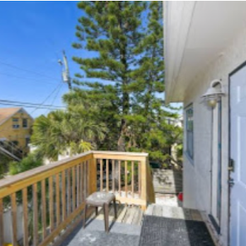 Beachside Management - Advertised side view - Vacation Rentals Near Me - Siesta Key, Florida