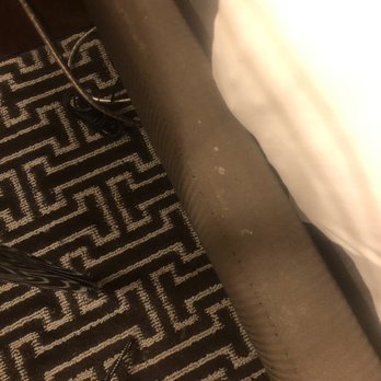 Hotel Derek - Lovely stains on the side of the bed. - Hotels Near Me - Houston, Texas Hotel Derek - Lovely stains on the side of the bed. - Hotels Near Me - Houston, Texas