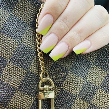 Fresh Nails and Spa - I came in with a picture of the desired design and Tracy was able to duplicate it with accuracy and painstaking detail. I love my nails! - Nail Salons Near Me - Sugar Land, Texas