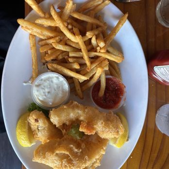 Schooners - Fish and chips - Seafood Near Me - Cayucos, California