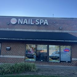 Galleria nails & Spa