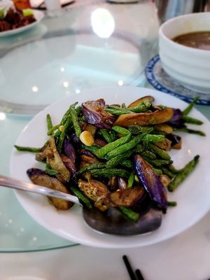 Hunan Kitchen of Grand Sichuan by null