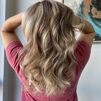Mary Ellen HairStylist - Balayage - Hair Stylists Near Me - Irving, Texas Mary Ellen HairStylist - Balayage - Hair Stylists Near Me - Irving, Texas