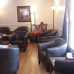 Immediate MedCare - One of two reception areas