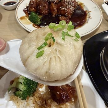 Baodega - Grandma's Pork Soup Dumplings (6 Pieces)小笼包 - Dim Sum Near Me - New York, New York Baodega - Grandma's Pork Soup Dumplings (6 Pieces)小笼包 - Dim Sum Near Me - New York, New York