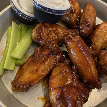 Edley's Bar-B-Que - BBQ wings - Barbeque Near Me - Chattanooga, Tennessee