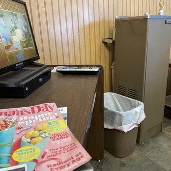 Eastern Tire Distributors - Waiting area - Tires Near Me - Birmingham, Alabama