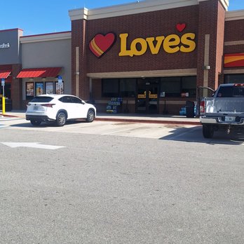 Love's Travel Stop - Convenience Stores Near Me - Mims, Florida Love's Travel Stop - Convenience Stores Near Me - Mims, Florida