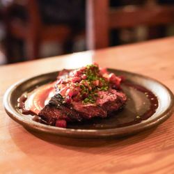 Lechon - 8 oz Snake River Farms Flank Steak*