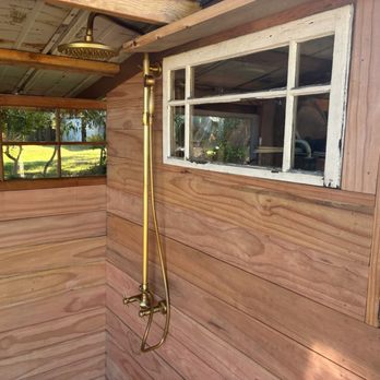 Blacktail Builders - outdoor shower - General Contractors Near Me - Roseburg, Oregon