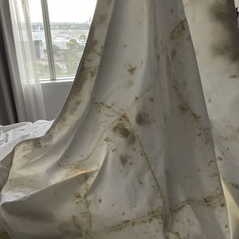 The Westin Long Beach - Old bedding - Hotels Near Me - Long Beach, California The Westin Long Beach - Old bedding - Hotels Near Me - Long Beach, California