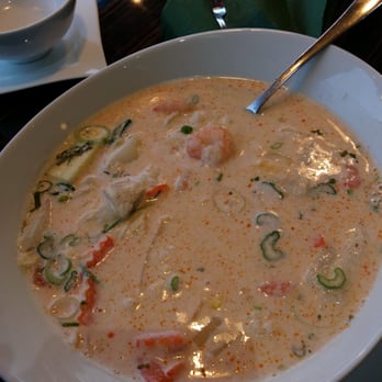 Soup' n Roll - The large and delicious coconut soup w/ shrimp just 5€ - Vietnamese Near Me - Berlin, BE Soup' n Roll - The large and delicious coconut soup w/ shrimp just 5€ - Vietnamese Near Me - Berlin, BE