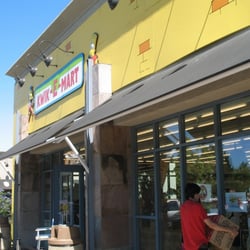 Kwik-E-Mart Exterior
