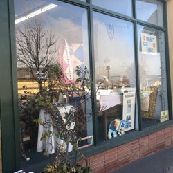 5 Heart Quilts & Fabric - Front window display