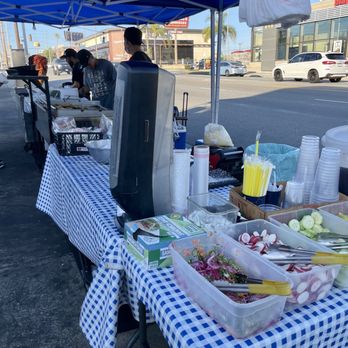 Tacos Ortiz - Setup - Street Vendors Near Me Tacos Ortiz - Setup - Street Vendors Near Me