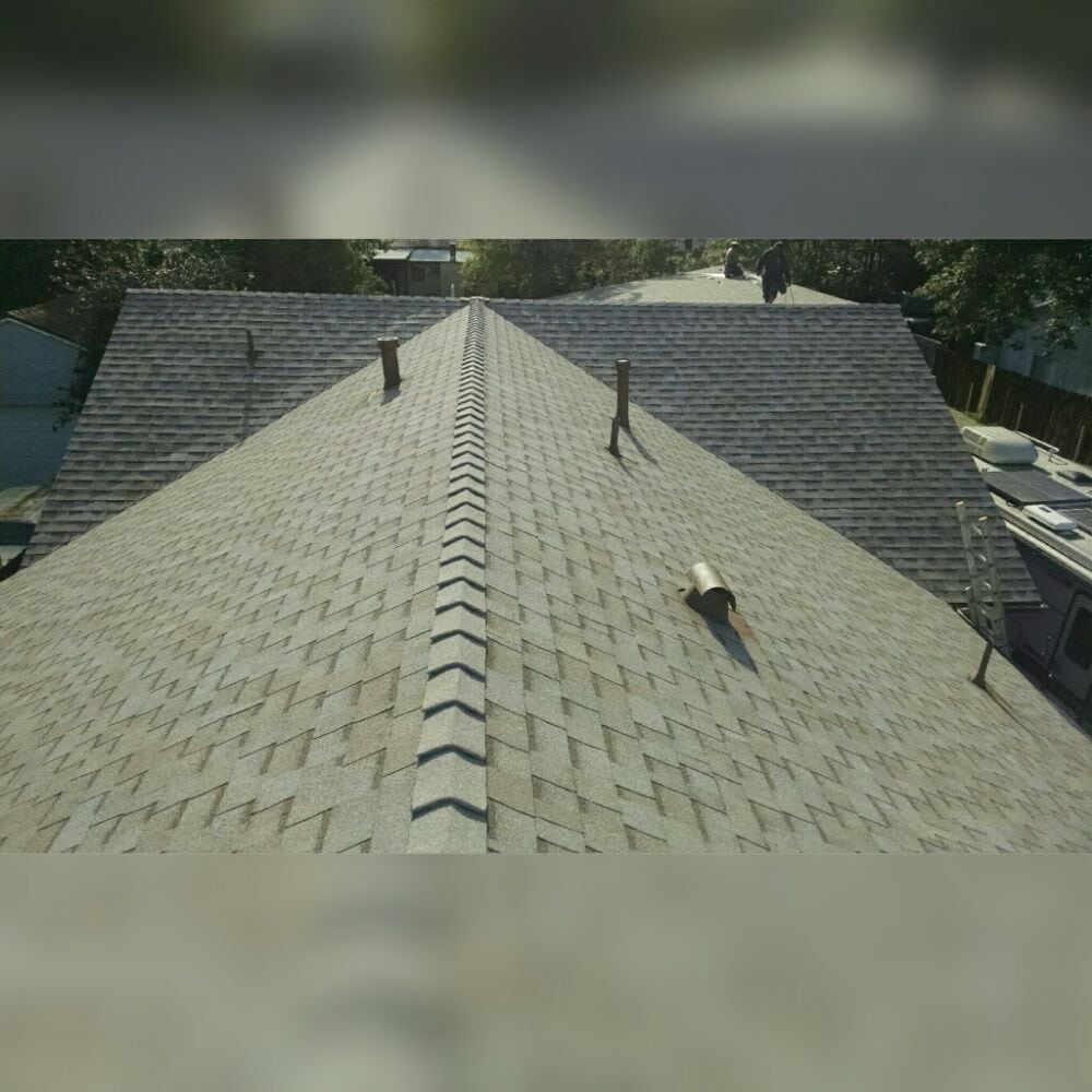 Slide of Delcid Roofing