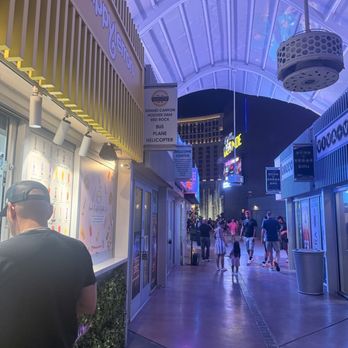 Happy Lemon - Grand Bazaar - Located at the outdoor shops - Bubble Tea Near Me - Las Vegas, Nevada