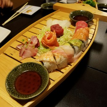 Itto Sushi - Sashimi boat - Sushi Bars Near Me - Midvale, Utah