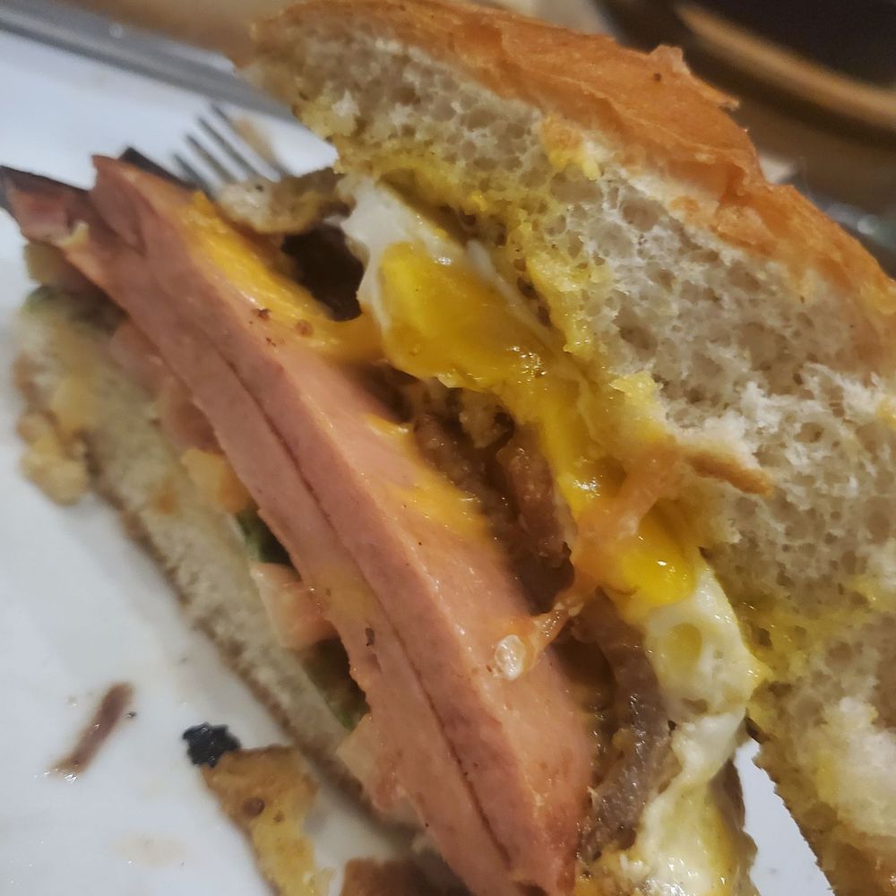 Lazy Dog Johnstown - Bologna sammich - American Near Me - Johnstown, Colorado