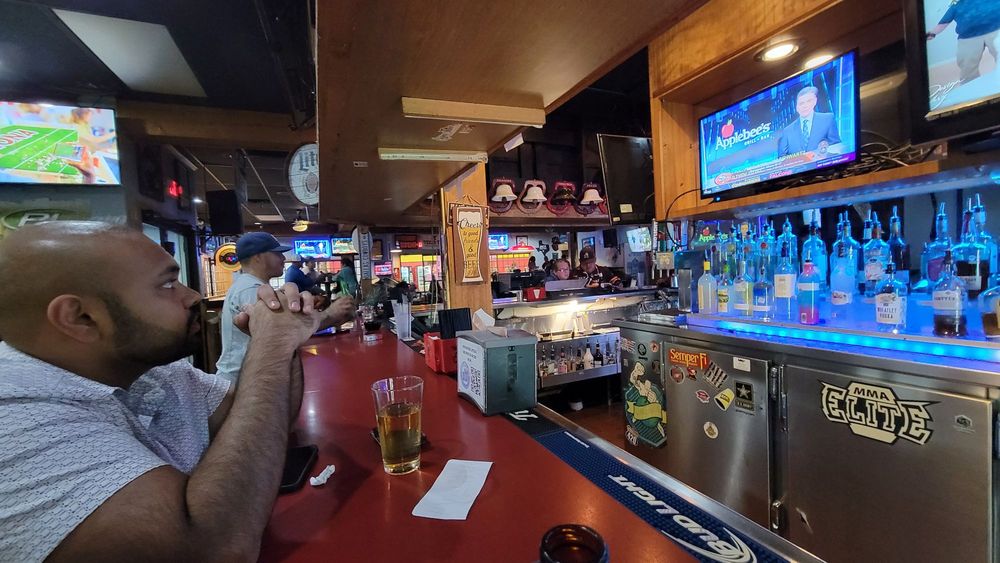 Social spots from 10 Sports Bar & Grill