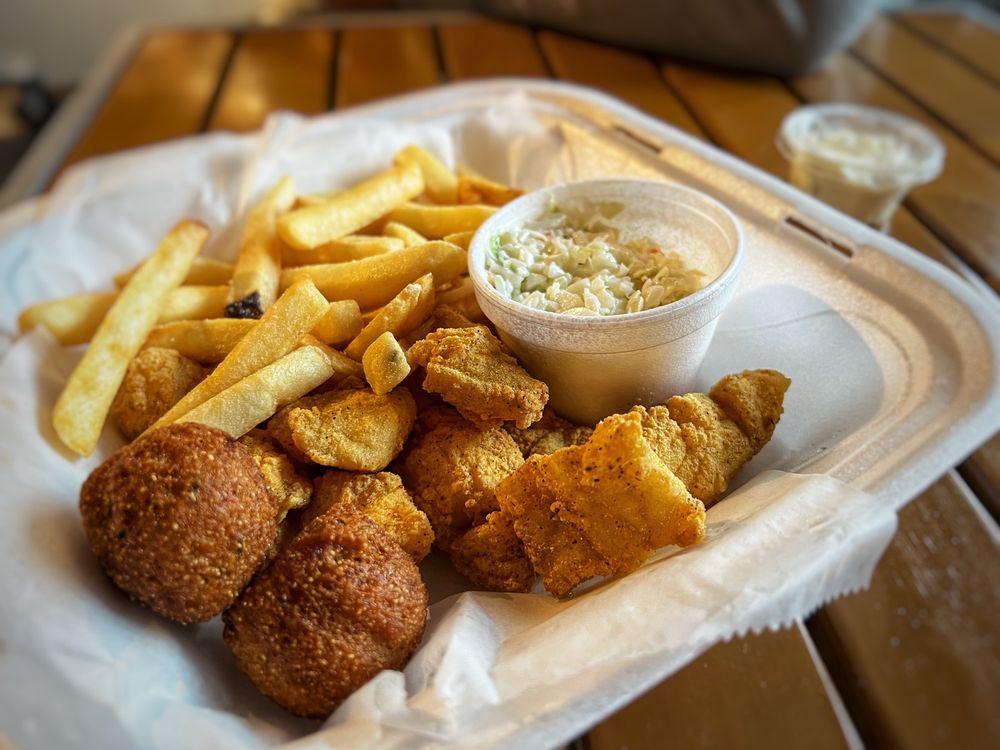 FRESH SEAFOOD CO MARKET & RESTAURANT Updated August 2024 800 Smith