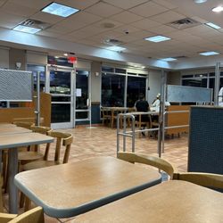 Church's Chicken - Comedor